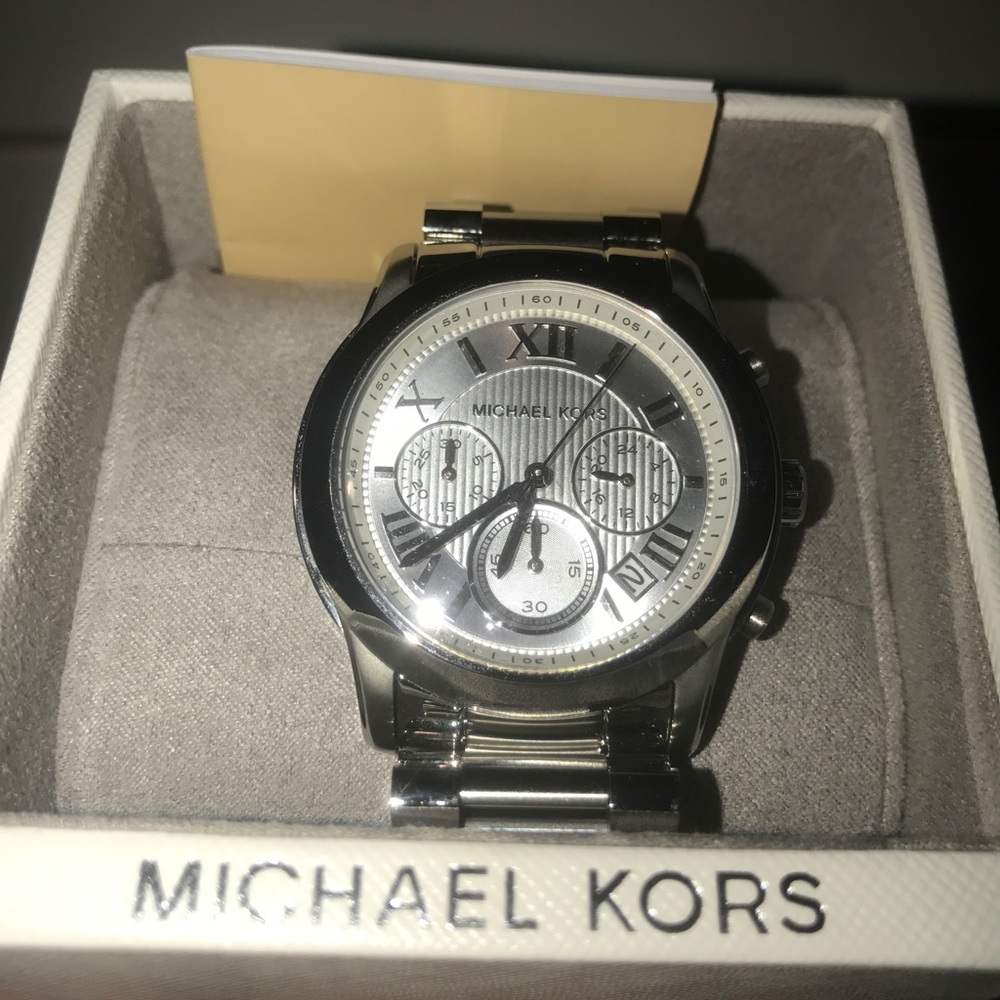 Michael Kors Silver Watch (BRAND NEW) - Picture 2 of 4